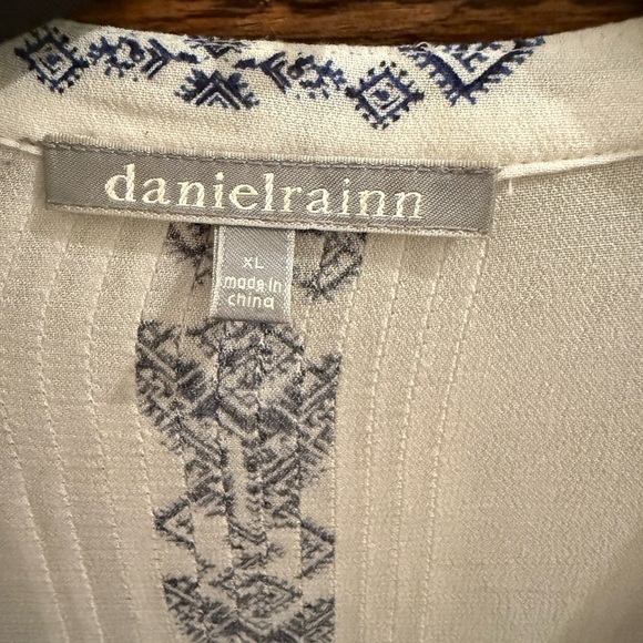 Daniel Rainn Navy and Cream Blouse - Picture 2 of 3